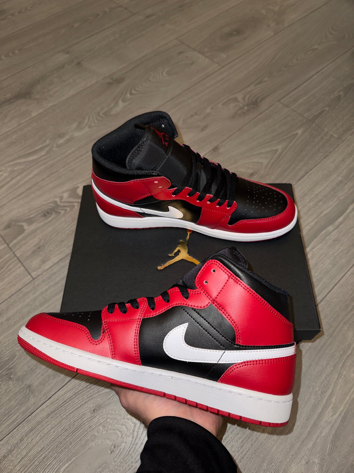Nike Jordan 1s Mid