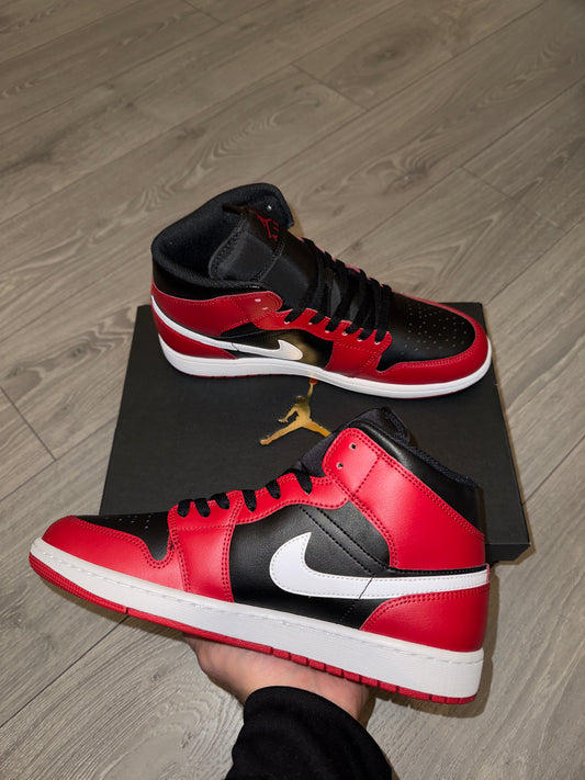 Nike Jordan 1s Mid
